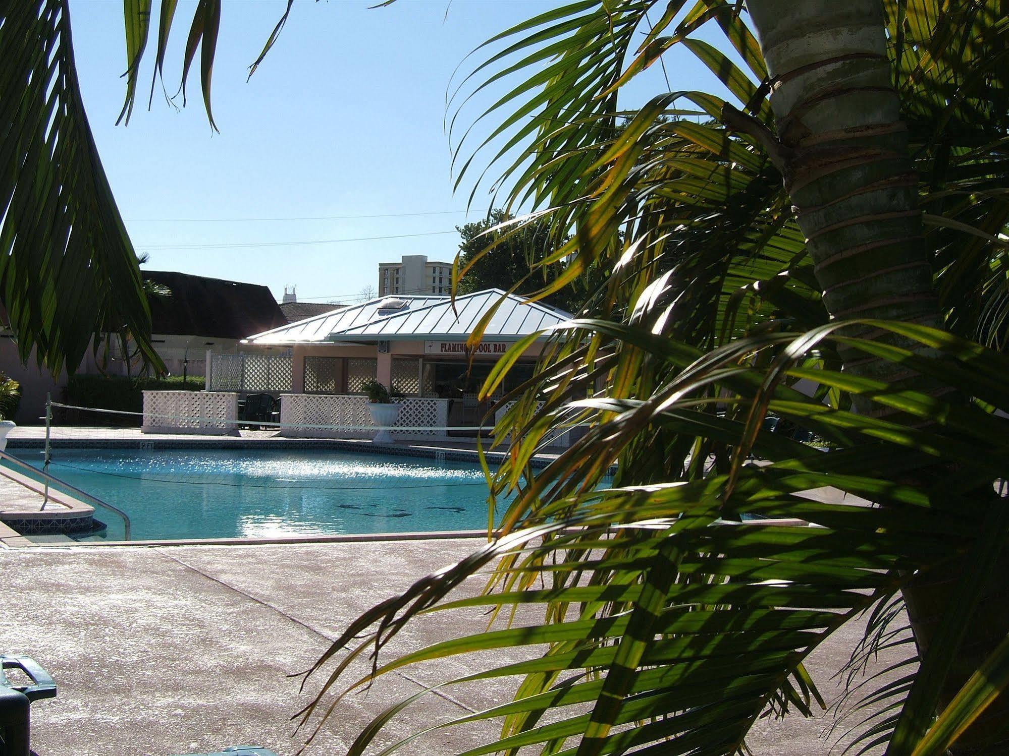 Castaways Resort And Suites Freeport Exteriör bild